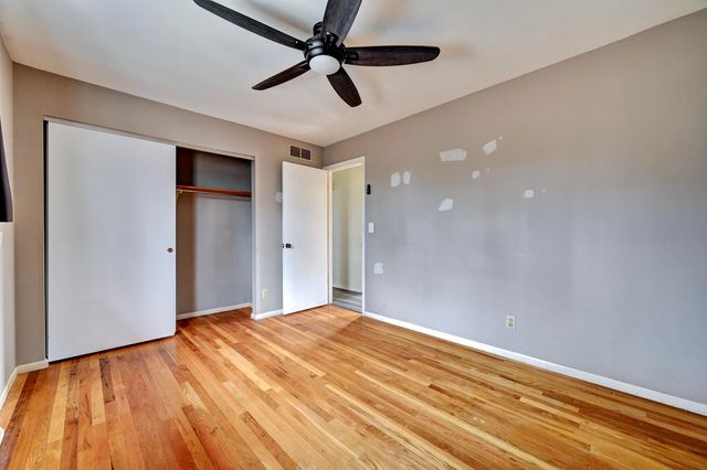 374 Knollwood Drive, Highland Heights, KY 41076