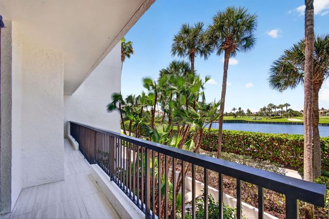 2812 SE Dune Drive 1102, Stuart, FL 34996
