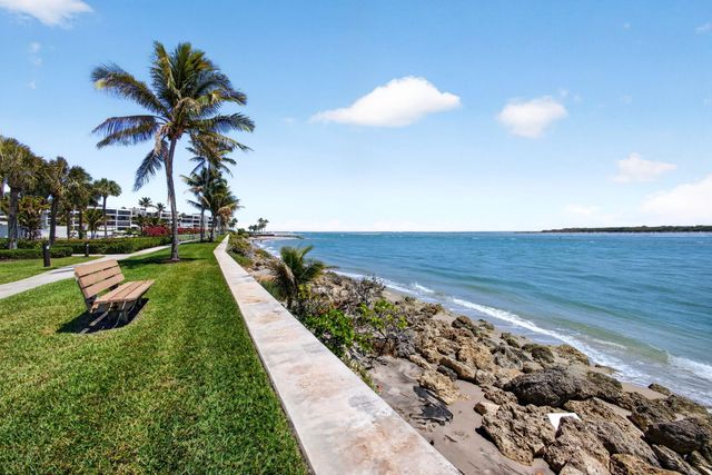 2812 SE Dune Drive 1102, Stuart, FL 34996