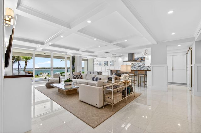 2812 SE Dune Drive 1102, Stuart, FL 34996