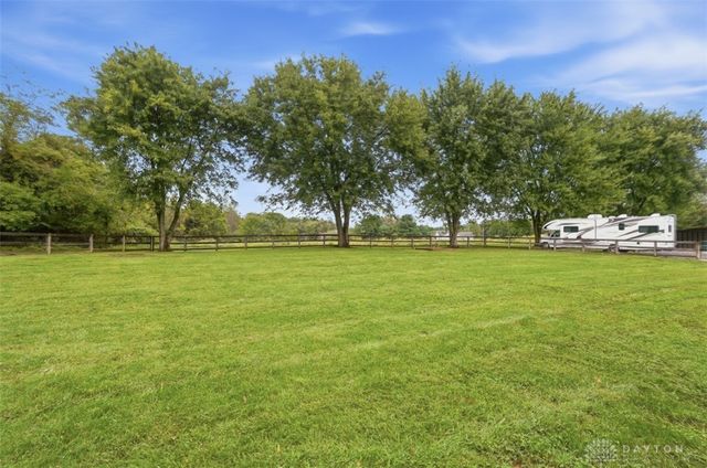 6265 Middleboro Road, Blanchester, OH 45107