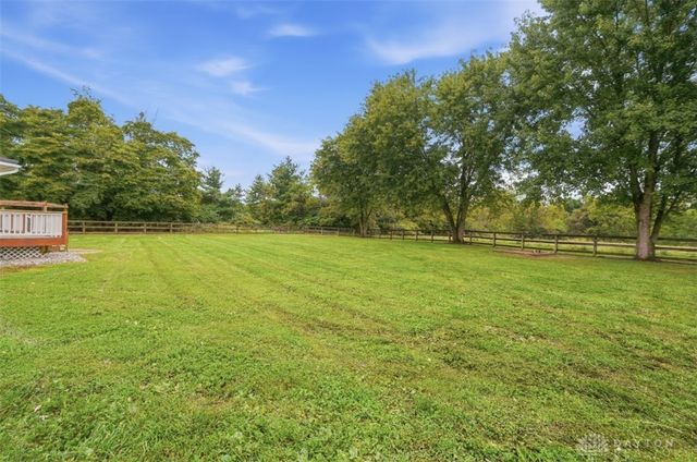6265 Middleboro Road, Blanchester, OH 45107