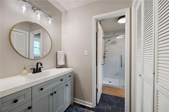 6748 Galts Ferry Road, Acworth, GA 30102