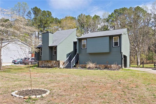 6748 Galts Ferry Road, Acworth, GA 30102