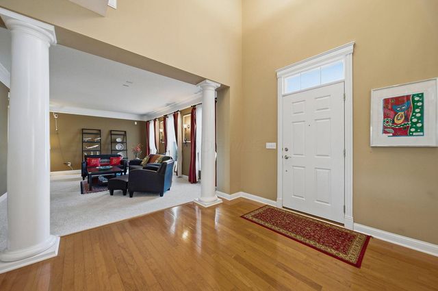 7033 Cunningham Drive, New Albany, OH 43054