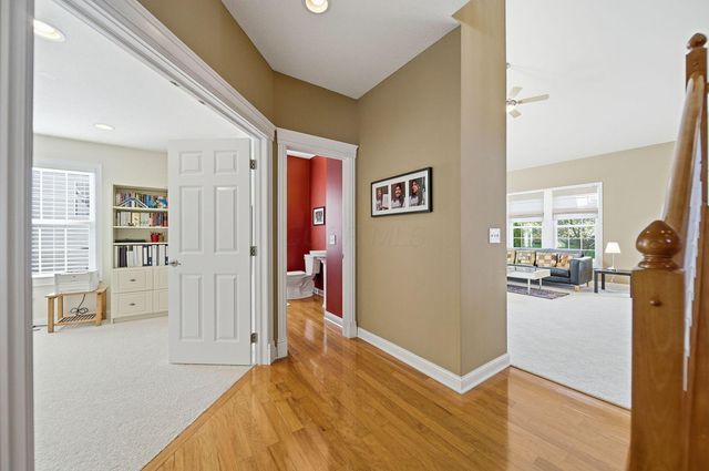 7033 Cunningham Drive, New Albany, OH 43054