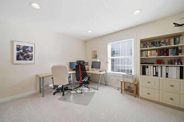 7033 Cunningham Drive, New Albany, OH 43054