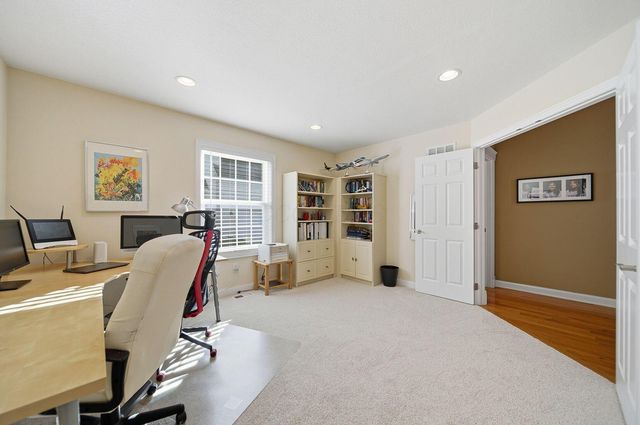 7033 Cunningham Drive, New Albany, OH 43054