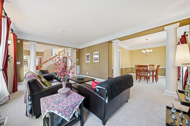 7033 Cunningham Drive, New Albany, OH 43054