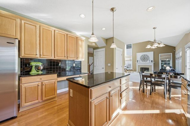 7033 Cunningham Drive, New Albany, OH 43054