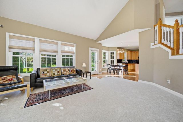 7033 Cunningham Drive, New Albany, OH 43054