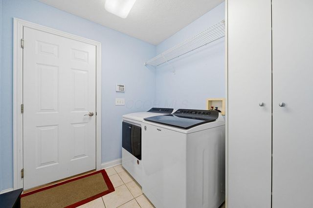 7033 Cunningham Drive, New Albany, OH 43054