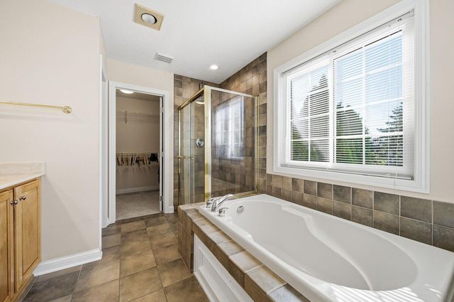 7033 Cunningham Drive, New Albany, OH 43054