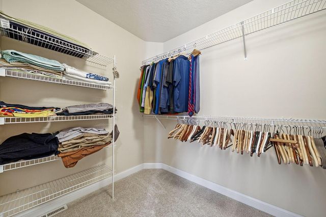 7033 Cunningham Drive, New Albany, OH 43054