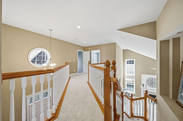 7033 Cunningham Drive, New Albany, OH 43054