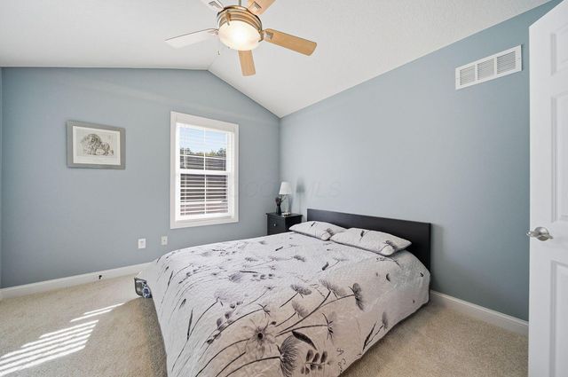 7033 Cunningham Drive, New Albany, OH 43054