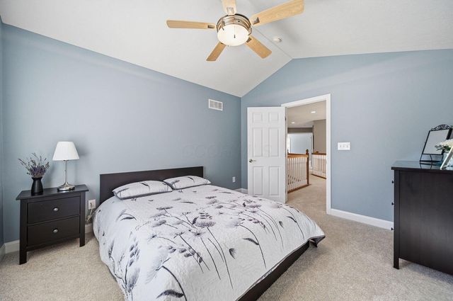 7033 Cunningham Drive, New Albany, OH 43054