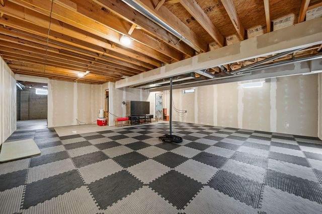 7033 Cunningham Drive, New Albany, OH 43054