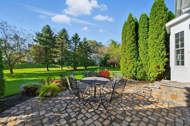 7033 Cunningham Drive, New Albany, OH 43054