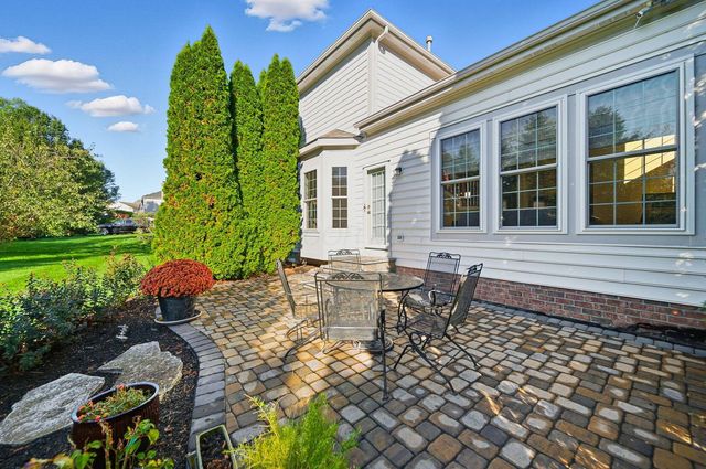 7033 Cunningham Drive, New Albany, OH 43054