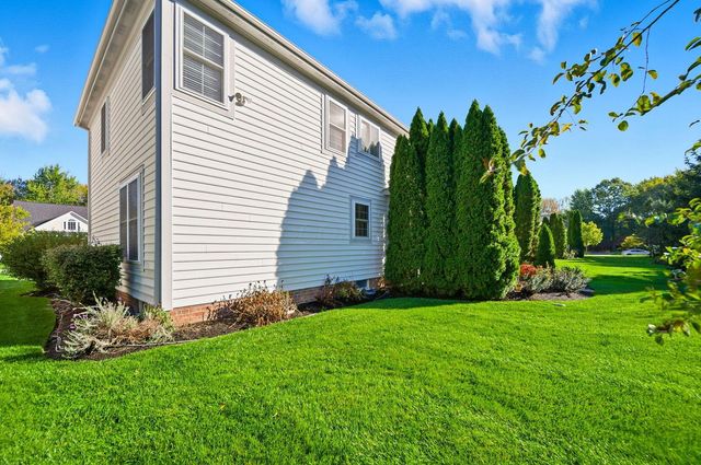 7033 Cunningham Drive, New Albany, OH 43054