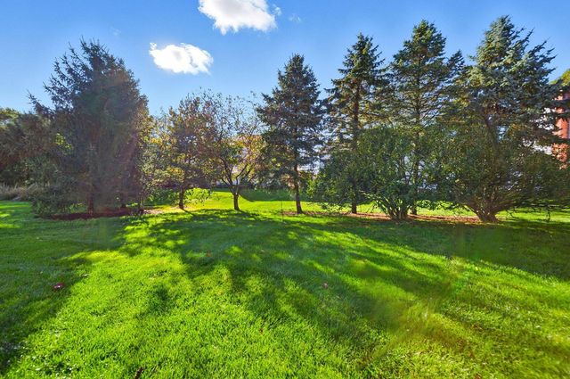 7033 Cunningham Drive, New Albany, OH 43054