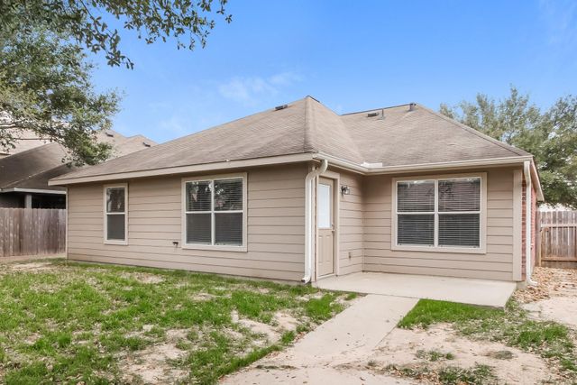 308 Broken Pine Court, Conroe, TX 77304