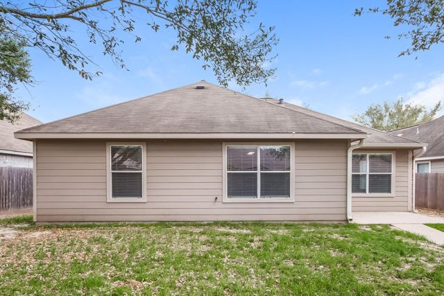 308 Broken Pine Court, Conroe, TX 77304