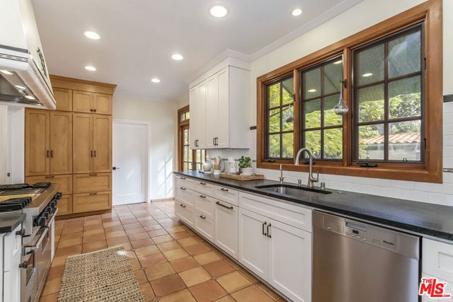 203 24th Street, Santa Monica, CA 90402