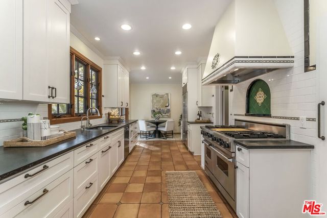 203 24th Street, Santa Monica, CA 90402