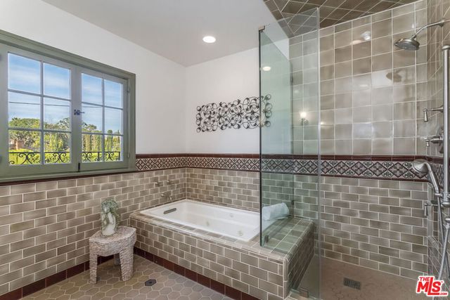 203 24th Street, Santa Monica, CA 90402