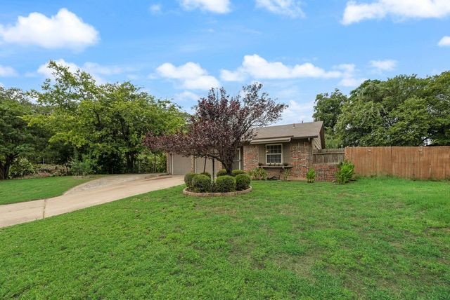 117 Myrtle Court, Hurst, TX 76053