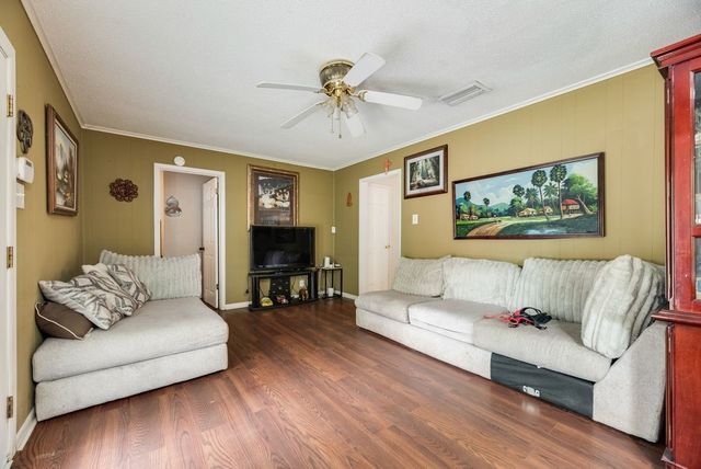 117 Myrtle Court, Hurst, TX 76053