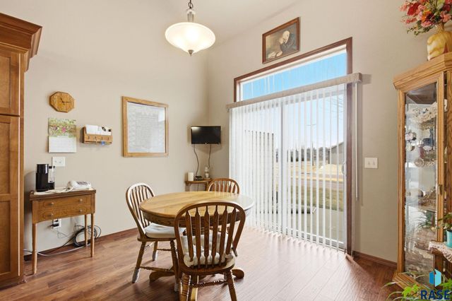 2907 E Fieldstone Pl Place, Sioux Falls, SD 57108