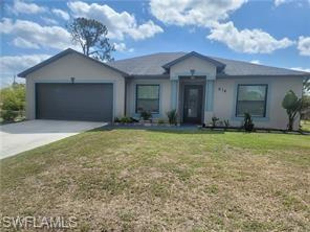 818 Albert AVE, LEHIGH ACRES, FL 33971 — exterior