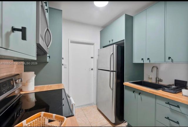 1947 NW 33rd St 1, Miami, FL 33142