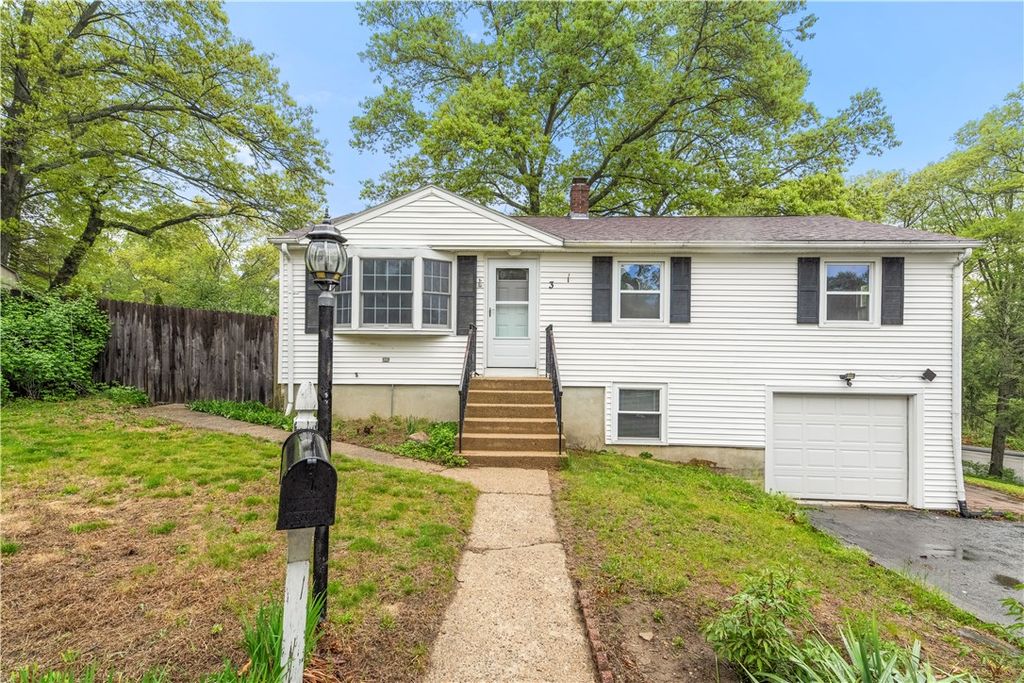 3 Baylor Drive, Coventry, RI 02816