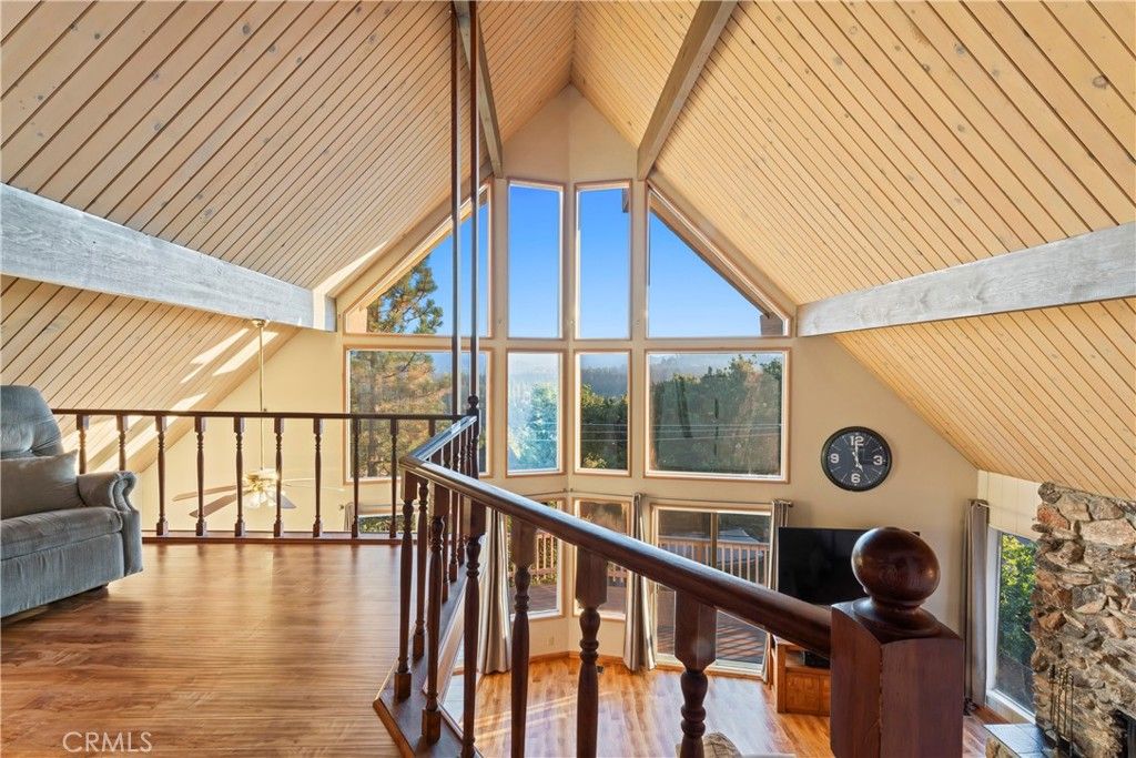 Image 12 of property listing at 27734 Alpen, Lake Arrowhead, CA 92352