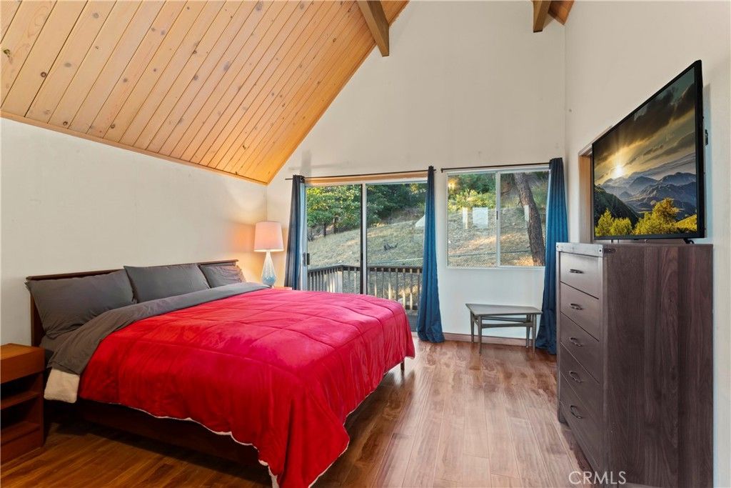 Image 13 of property listing at 27734 Alpen, Lake Arrowhead, CA 92352