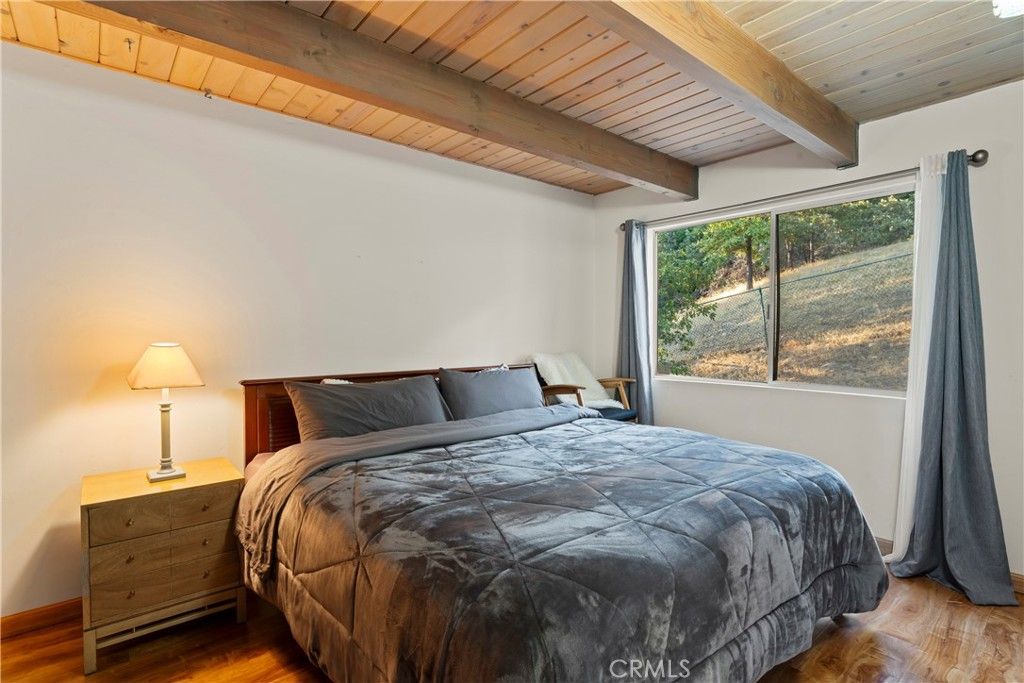 Image 18 of property listing at 27734 Alpen, Lake Arrowhead, CA 92352