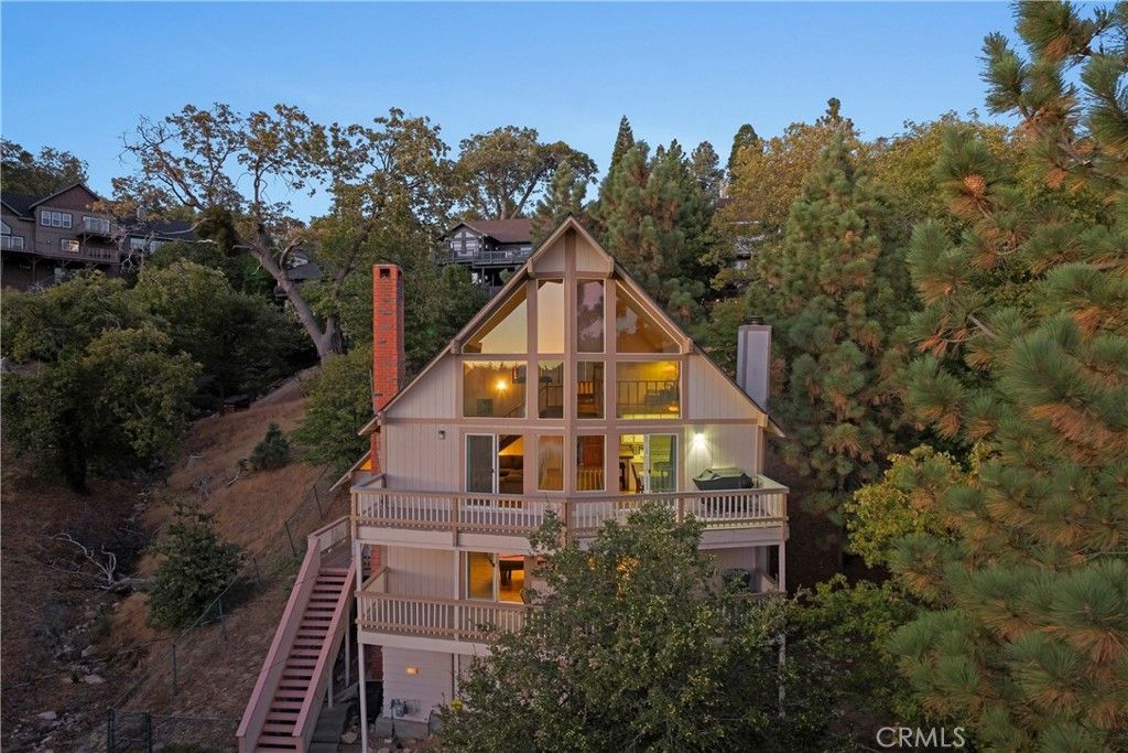 Image 25 of property listing at 27734 Alpen, Lake Arrowhead, CA 92352