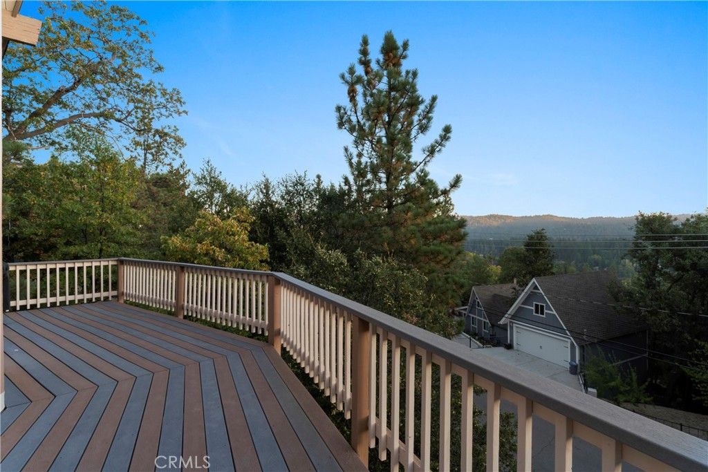 Image 28 of property listing at 27734 Alpen, Lake Arrowhead, CA 92352