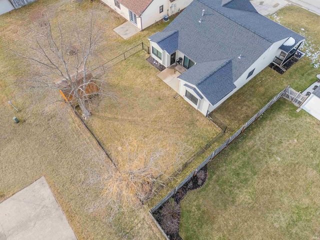 6810 Hunters Glen Drive, Fort Wayne, IN 46835