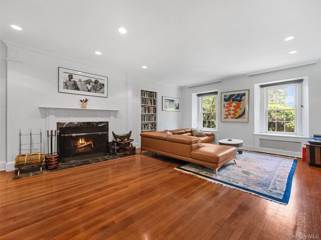 1 Finnegan Lane, Montebello, NY 10901