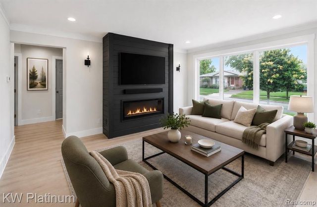 25718 Harmon Street, Saint Clair Shores, MI 48081