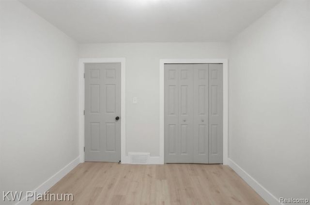 25718 Harmon Street, Saint Clair Shores, MI 48081