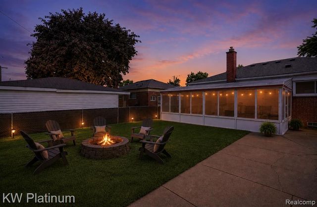 25718 Harmon Street, Saint Clair Shores, MI 48081