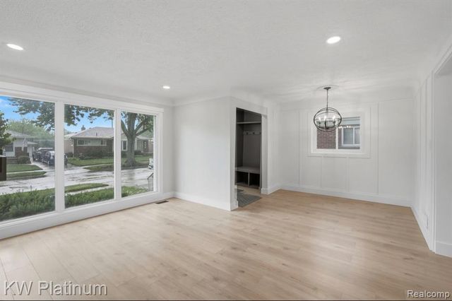 25718 Harmon Street, Saint Clair Shores, MI 48081