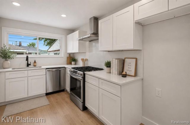 25718 Harmon Street, Saint Clair Shores, MI 48081