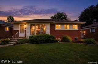 25718 Harmon Street, Saint Clair Shores, MI 48081